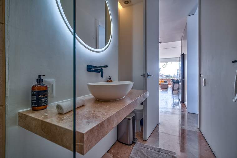 Powder room